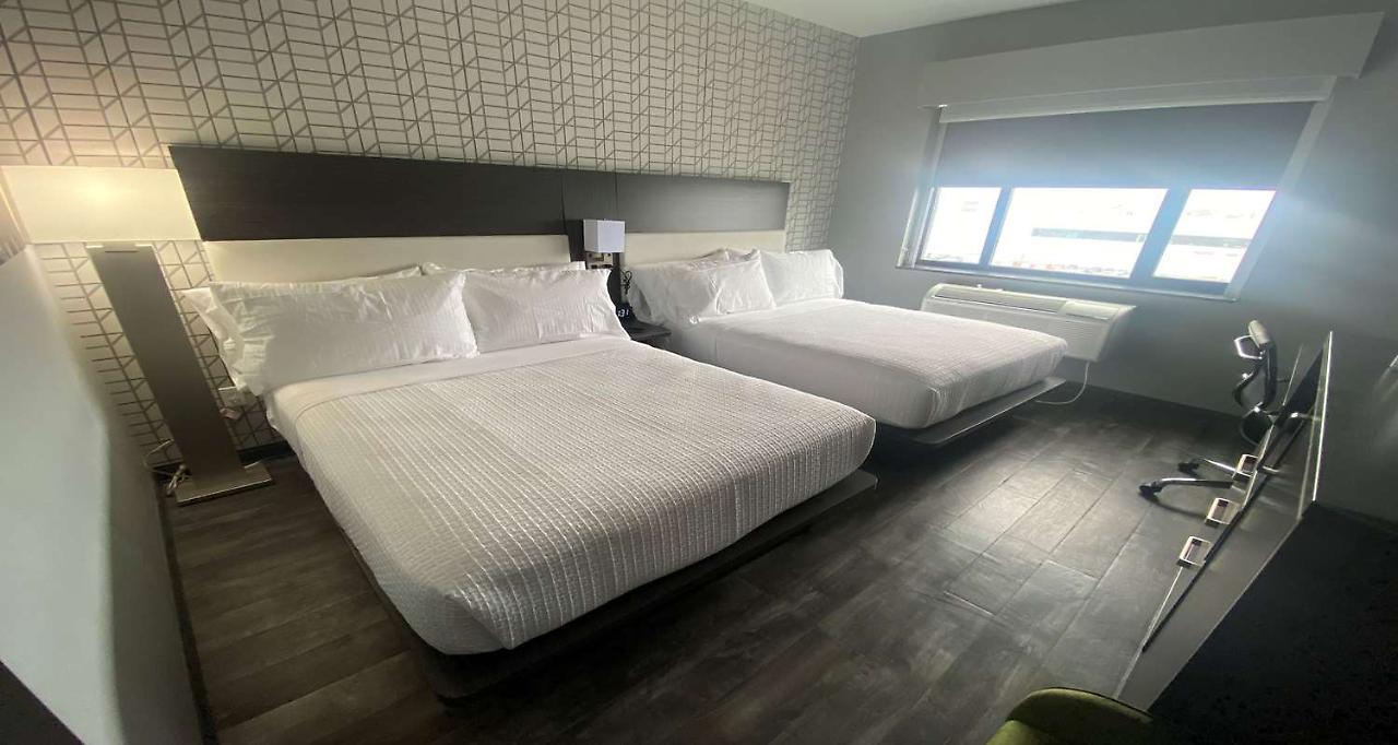 Best Western Plus City Line Hotel ニューヨーク エクステリア 写真